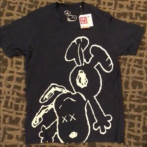 Kaws x Peanuts Uniqlo T-Shirt Medium